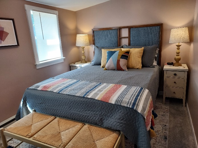 Bedroom in Claudine's Bellefonte, PA short-term rental